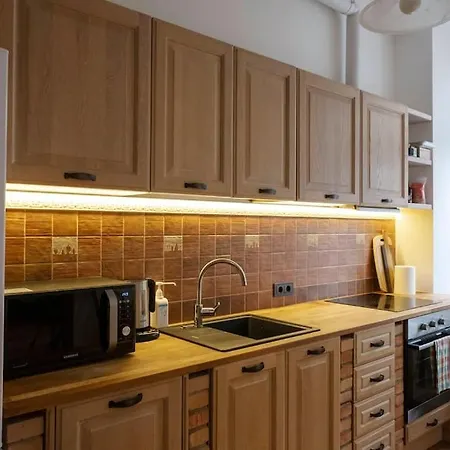 Appartement Medieval Romance And View On The Artery Of Old Town *